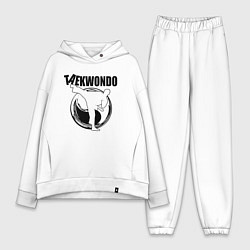 Женский костюм оверсайз Тхэквондо удар ногой