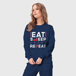 Костюм хлопковый женский Надпись eat sleep Quake repeat, цвет: тёмно-синий — фото 2