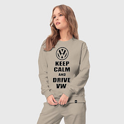 Костюм хлопковый женский Keep Calm & Drive VW, цвет: миндальный — фото 2