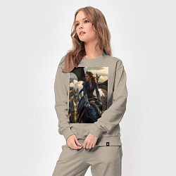 Костюм хлопковый женский Королеву преследует дракон, цвет: миндальный — фото 2