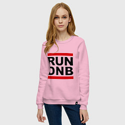 Свитшот хлопковый женский RUN DNB, цвет: светло-розовый — фото 2