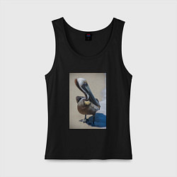 Женская майка Пеликан у моря