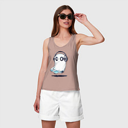 Майка женская хлопок Прикольный призрак в наушниках, цвет: пыльно-розовый — фото 2