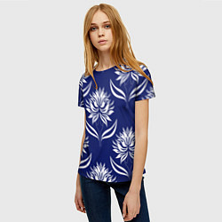 Футболка женская Абстрактные белые лотосы на синем - паттерн, цвет: 3D-принт — фото 2