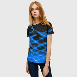 Футболка женская Синие абстрактные полосы на чёрном фоне, цвет: 3D-принт — фото 2