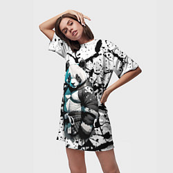 Футболка женская длинная Panda samurai on the background of blots, цвет: 3D-принт — фото 2