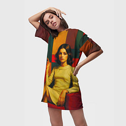 Футболка женская длинная Девушка в кресле ретро поп-арт 1970-е, цвет: 3D-принт — фото 2