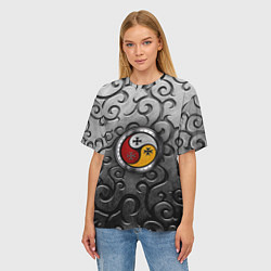 Футболка оверсайз женская Три слезы бога на металическом арнаменте, цвет: 3D-принт — фото 2