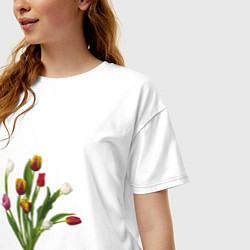 Футболка оверсайз женская Букет разноцветных тюльпанов, цвет: белый — фото 2