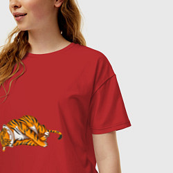 Футболка оверсайз женская Спящий тигр, цвет: красный — фото 2