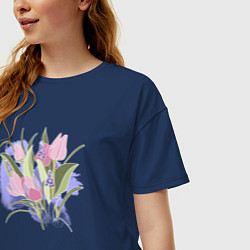 Футболка оверсайз женская Нежные весенние тюльпаны, цвет: тёмно-синий — фото 2