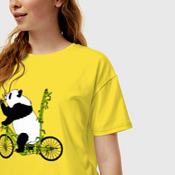 Футболка оверсайз женская Панда на велосипеде с бамбуком, цвет: желтый — фото 2