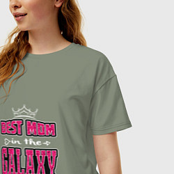 Футболка оверсайз женская Лучшая мама в галактике, цвет: авокадо — фото 2