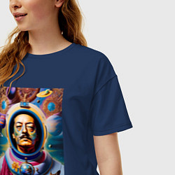 Футболка оверсайз женская Космонавт Сальвадор Дали, цвет: тёмно-синий — фото 2