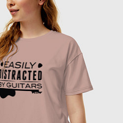 Футболка оверсайз женская Легко отвлекается на гитары, цвет: пыльно-розовый — фото 2