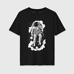 Футболка оверсайз женская Космонавт среди звезд, цвет: черный