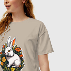 Футболка оверсайз женская Заяц и цветы, цвет: миндальный — фото 2