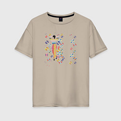 Футболка оверсайз женская Девушка в цветах, цвет: миндальный