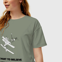 Футболка оверсайз женская Орбитальная станция мир, цвет: авокадо — фото 2