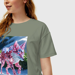 Футболка оверсайз женская Кристальный волк на снегу, цвет: авокадо — фото 2