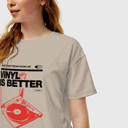Футболка оверсайз женская Vinyl is better, цвет: миндальный — фото 2