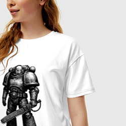 Футболка оверсайз женская Космодесантник с цепным клинком, цвет: белый — фото 2