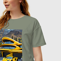 Футболка оверсайз женская Желтый суперкар у дома, цвет: авокадо — фото 2