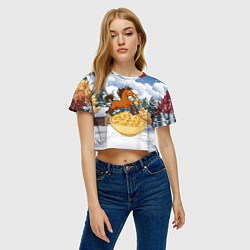 Футболка 3D укороченная женская Новогодняя лошадка прыгает через оливье, цвет: 3D-принт — фото 2