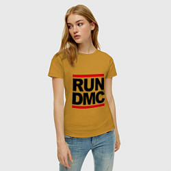 Футболка хлопковая женская Run DMC, цвет: горчичный — фото 2