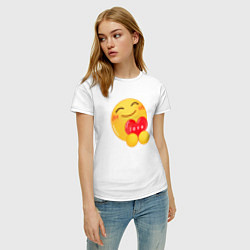 Футболка хлопковая женская Смайлик с сердечком, цвет: белый — фото 2