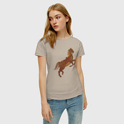 Футболка хлопковая женская Стимпанк-лошадь, цвет: миндальный — фото 2