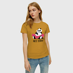 Футболка хлопковая женская Ленивая панда, цвет: горчичный — фото 2