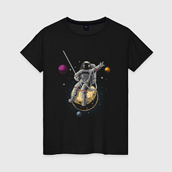 Футболка хлопковая женская Космонавт wrecking ball, цвет: черный