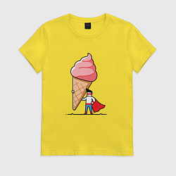 Футболка хлопковая женская Забавный супермен держит огромный рожок мороженого, цвет: желтый