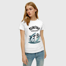 Футболка хлопковая женская Surfing never alone - shark and girl, цвет: белый — фото 2