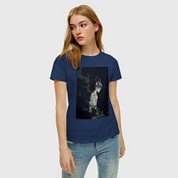 Футболка хлопковая женская Чёрный клевер Аста антимаг, цвет: тёмно-синий — фото 2