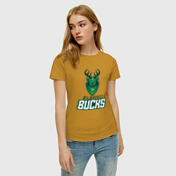 Футболка хлопковая женская Milwaukee Bucks NBA, цвет: горчичный — фото 2