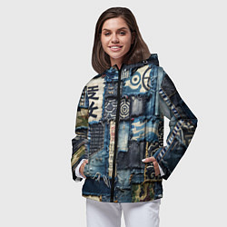 Ветровка с капюшоном женская Иероглифы на пэчворк дениме, цвет: 3D-черный — фото 2