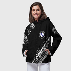 Ветровка с капюшоном женская BMW : автомобильные текстуры шин, цвет: 3D-черный — фото 2